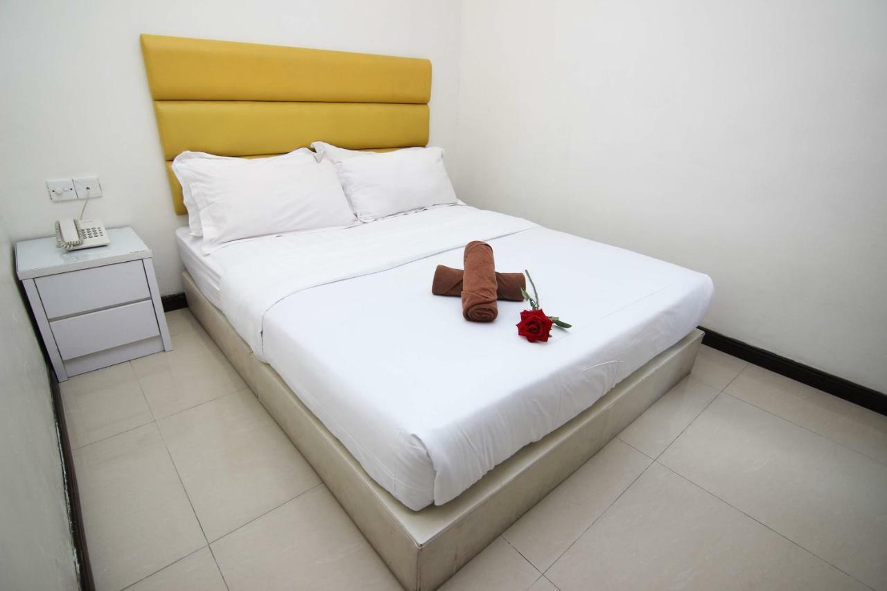 Rose Cottage Hotel Bandar Seri Alam Джохор-Бару Экстерьер фото